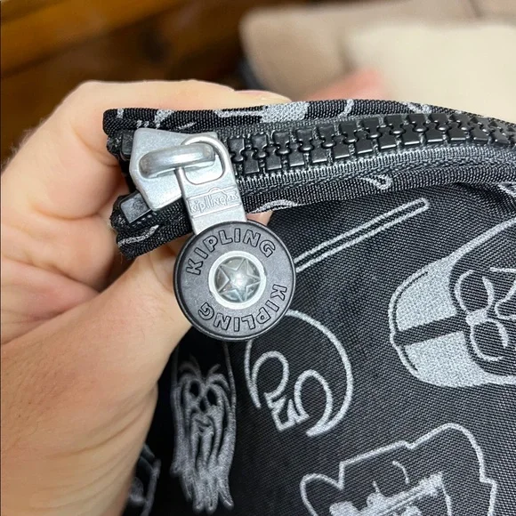 NWT Kipling Star Wars‎ Far Far Away Wristlet- OS - Picture 5 of 7
